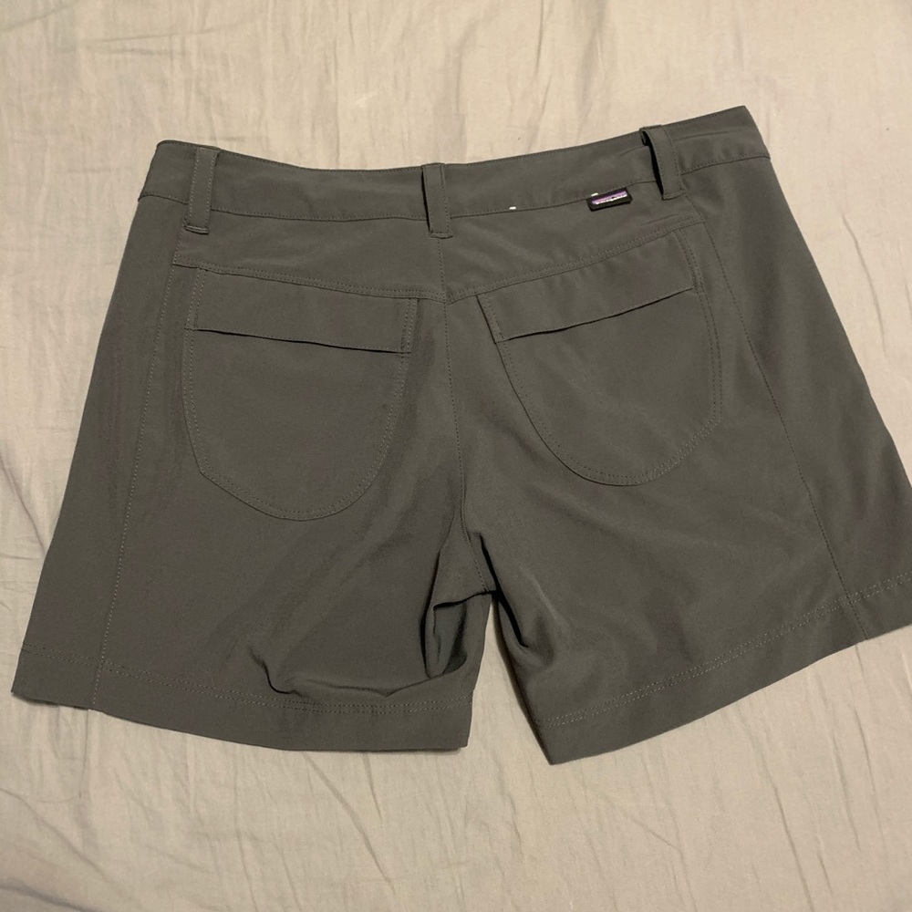 Patagonia Women’s Hiking Shorts - Size 4 - Picture 3 of 4